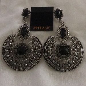 Attlasis arete negro y dorado